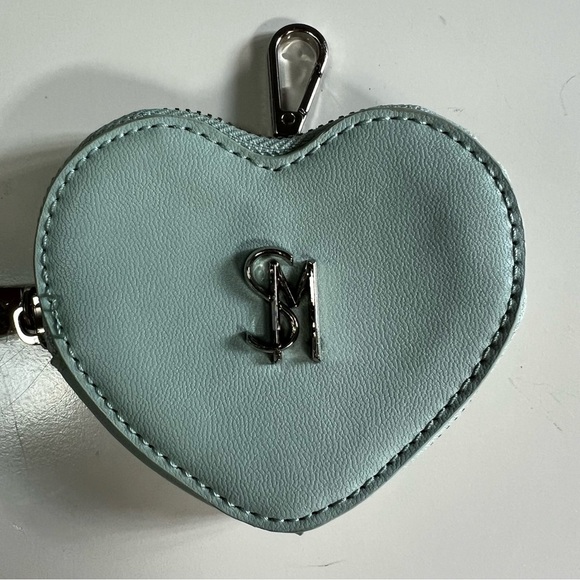 NWOT Steve Madden Frosty Green Coin Pouch. Plastic protector still on zipper tab - Picture 1 of 5